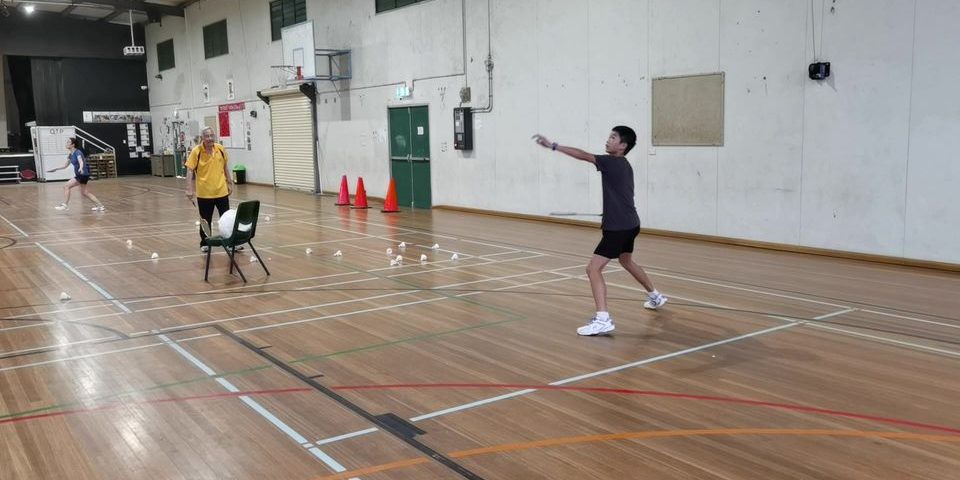 Beginner on his second coaching lesson showing huge improvement. Keep it up!!!